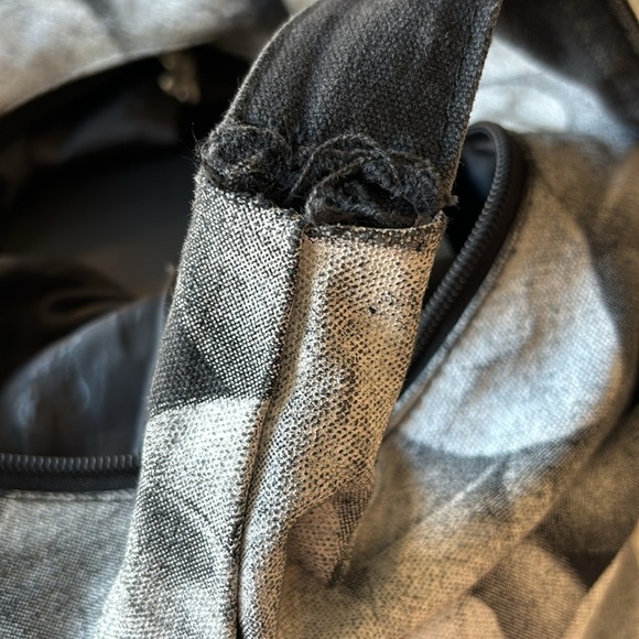 Hawaiian Island Impressions Plumeria Hobo Bag Black and White - Picture 6 of 6